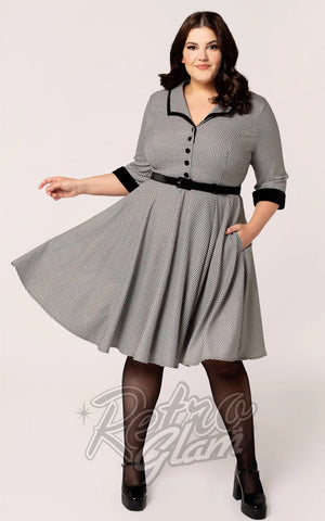 Hell Bunny Teddy Dress in Houndstooth curvy Hell Bunny Teddy Dress in Houndstooth curvy