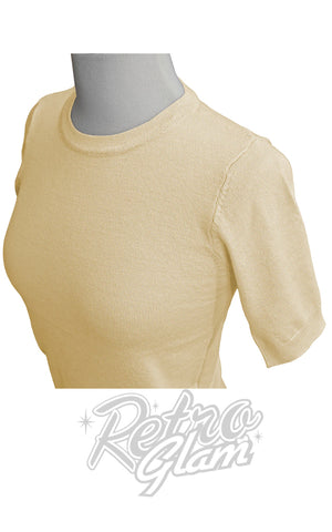 Mak Basic 1/2 Sleeve Pullover Sweater in Ivory detail Mak Basic 1/2 Sleeve Pullover Sweater in Ivory detail