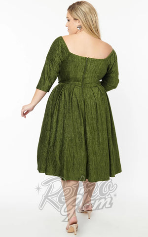 Unique Vintage Lamar Swing Dress in Green Velvet plus sized back Unique Vintage Lamar Swing Dress in Green Velvet plus sized back