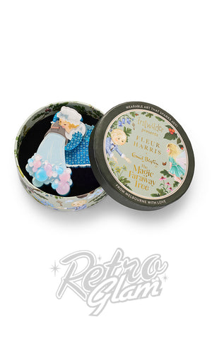 Erstwilder Dame Washalot Brooch box