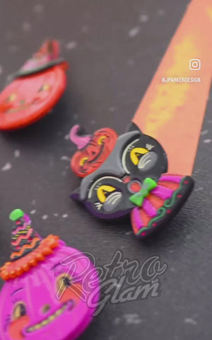Lipstick & Chrome Black Cat halloween brooch
