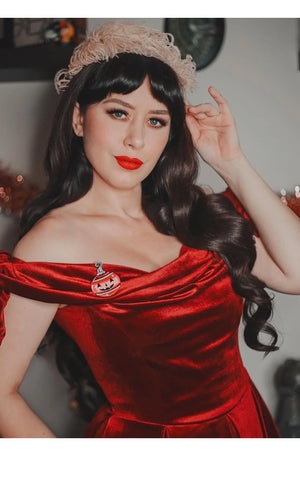 Lipstick & Chrome Spooktacular Sparkle Brooch model