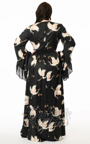 Unique Vintage 70's Crane Print Maxi Dress back curvy