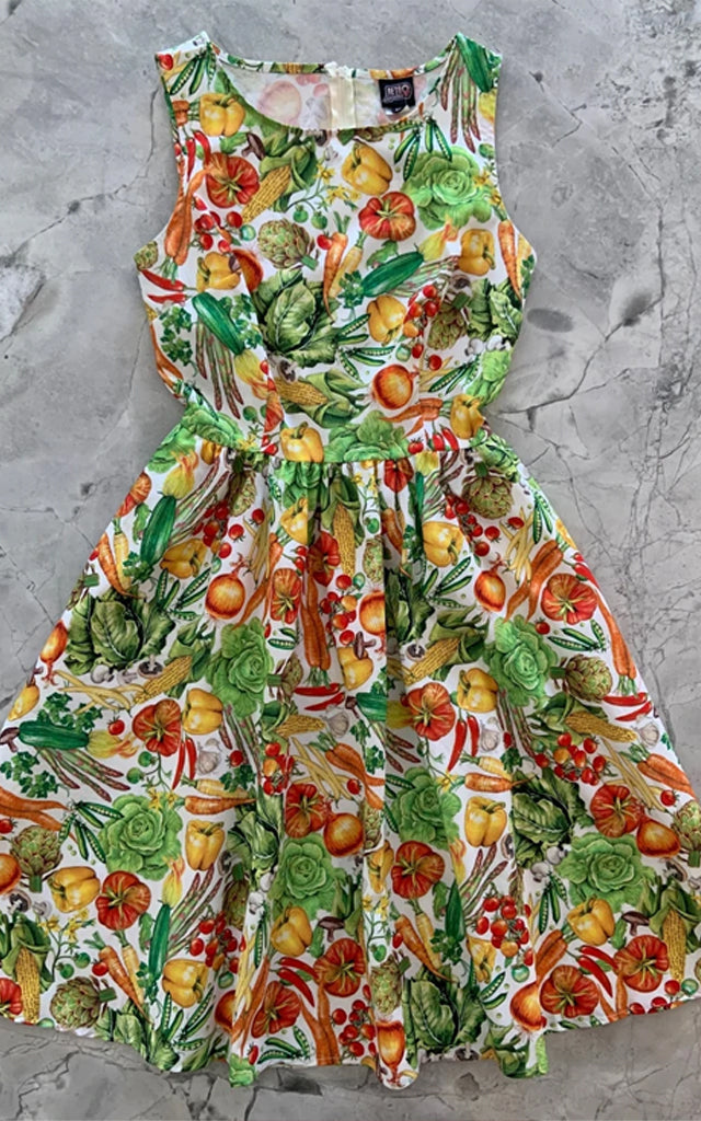 Retrolicious Vintage Dress in Veggies Print - M left only