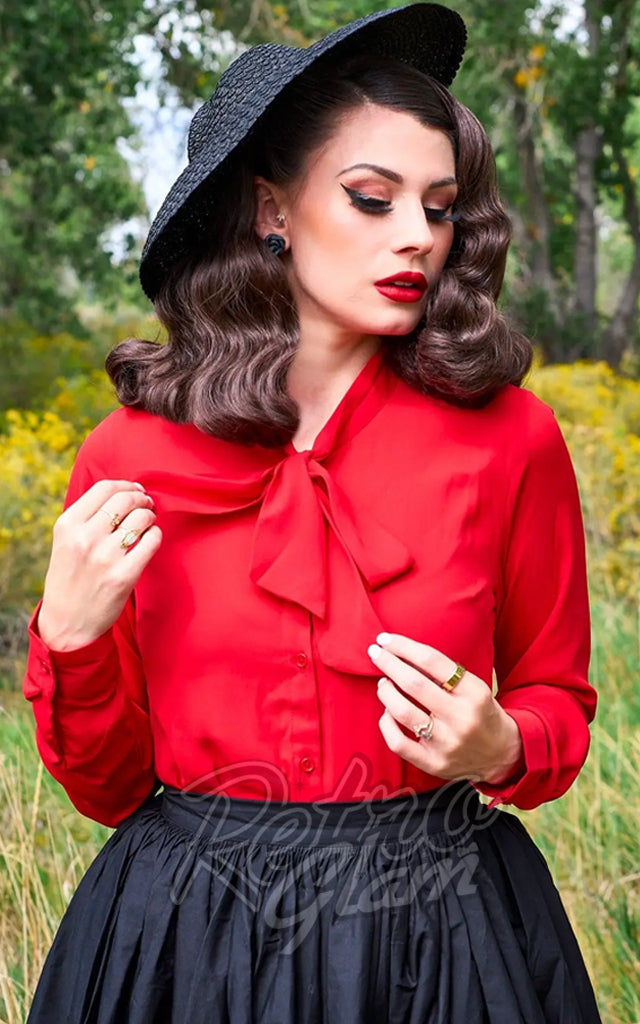 Retrolicious Helen Retro Blouse in Red - 2XL left only