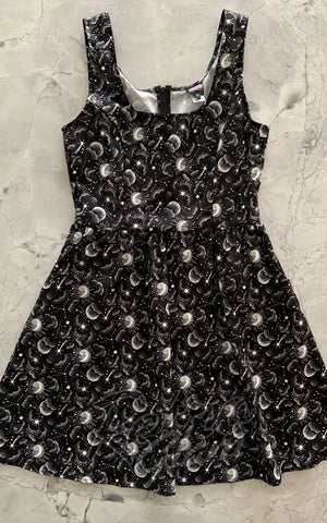 Retrolicious Fit & Flare Dress in Space Print - L left only